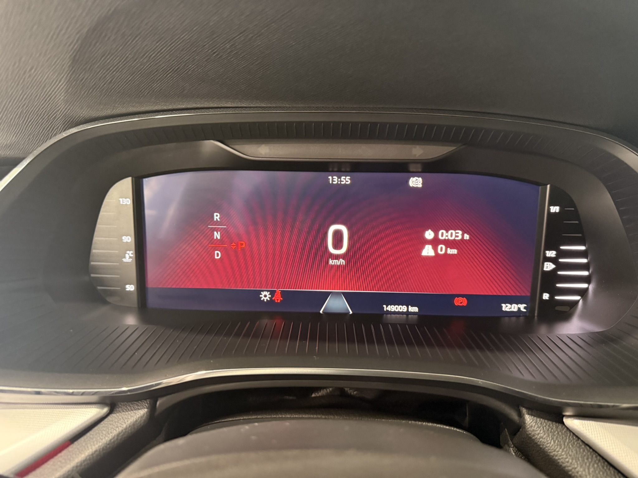 SkodaOctavia150DSGGris (16)