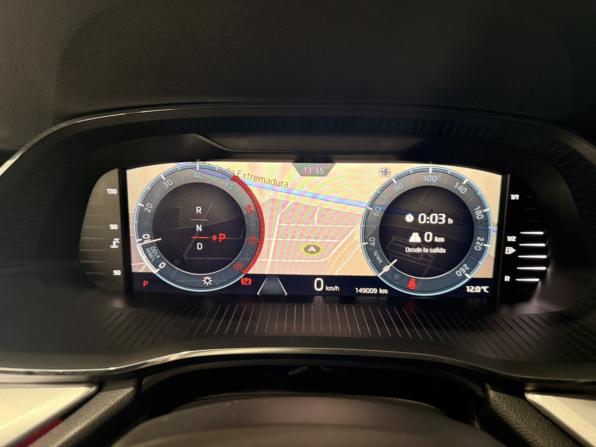 SkodaOctavia150DSGGris (17)