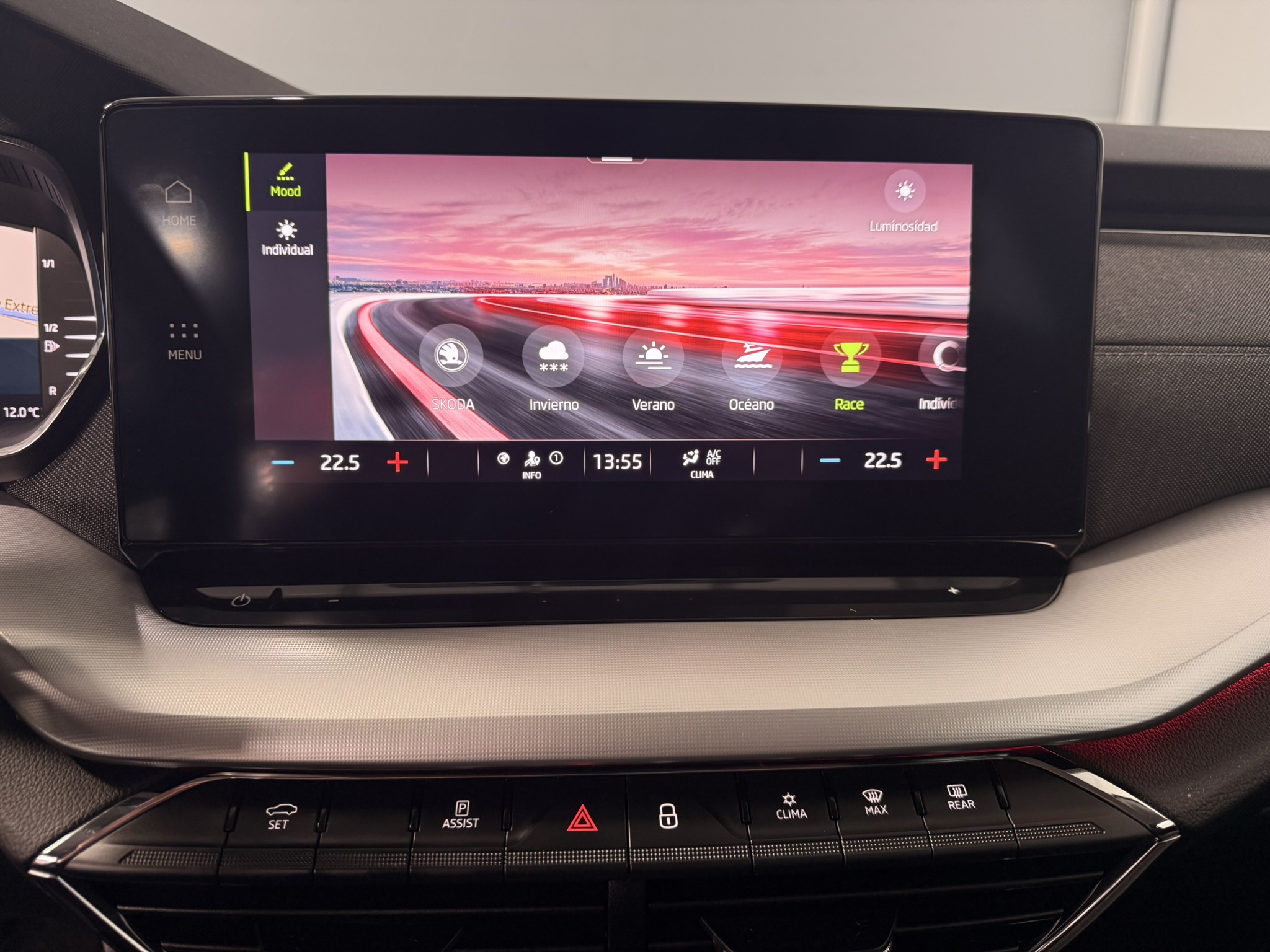 SkodaOctavia150DSGGris (22)