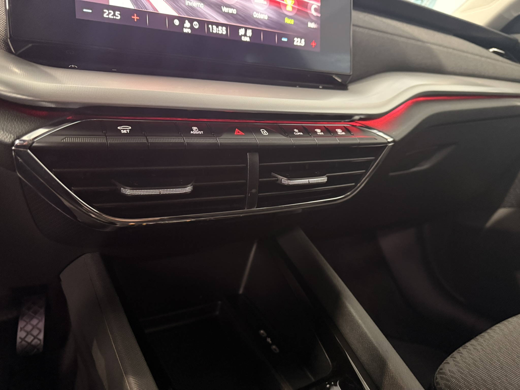 SkodaOctavia150DSGGris (23)