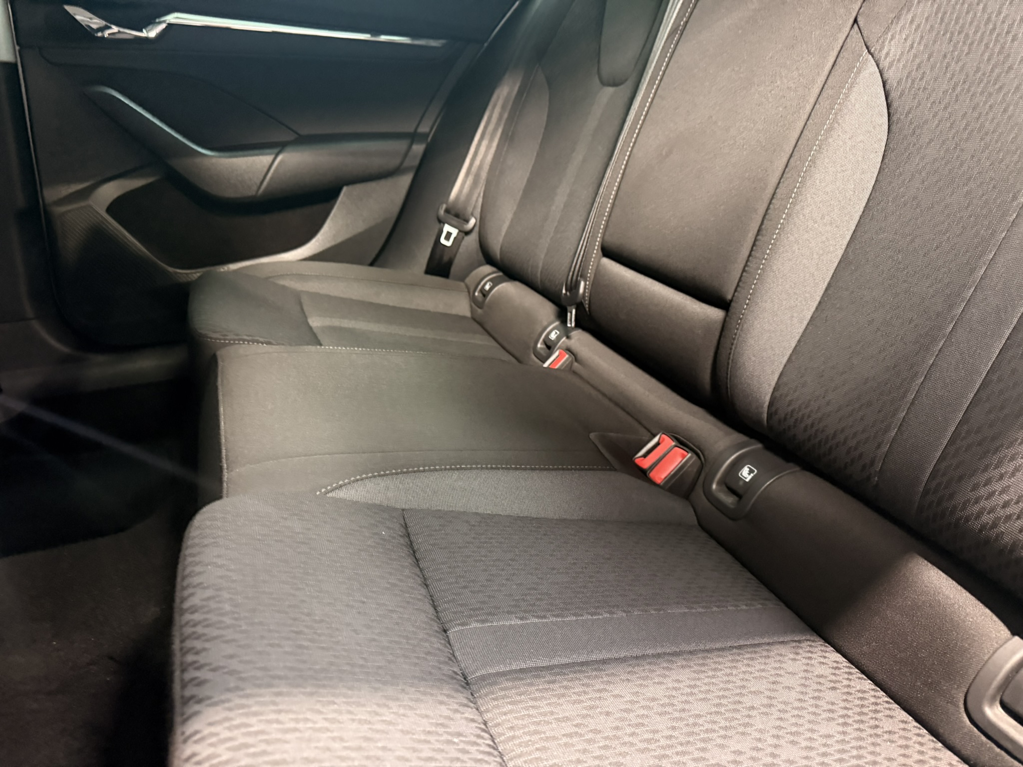 SkodaOctavia150DSGGris (29)