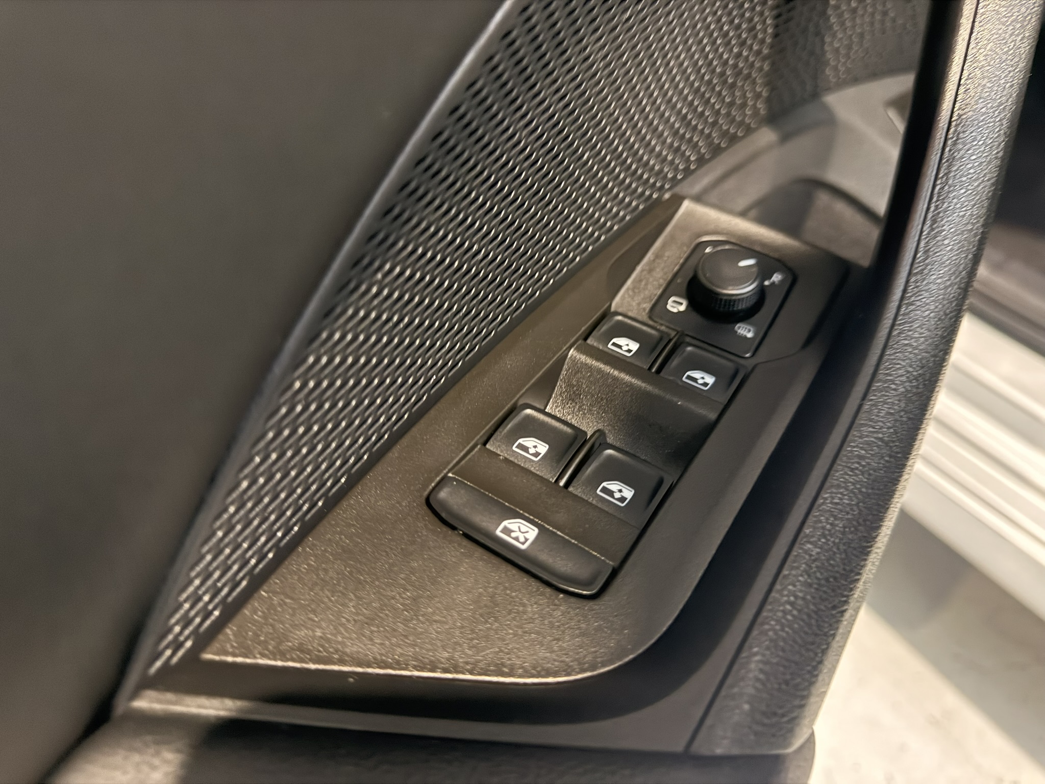 SkodaOctavia150DSGGris (43)