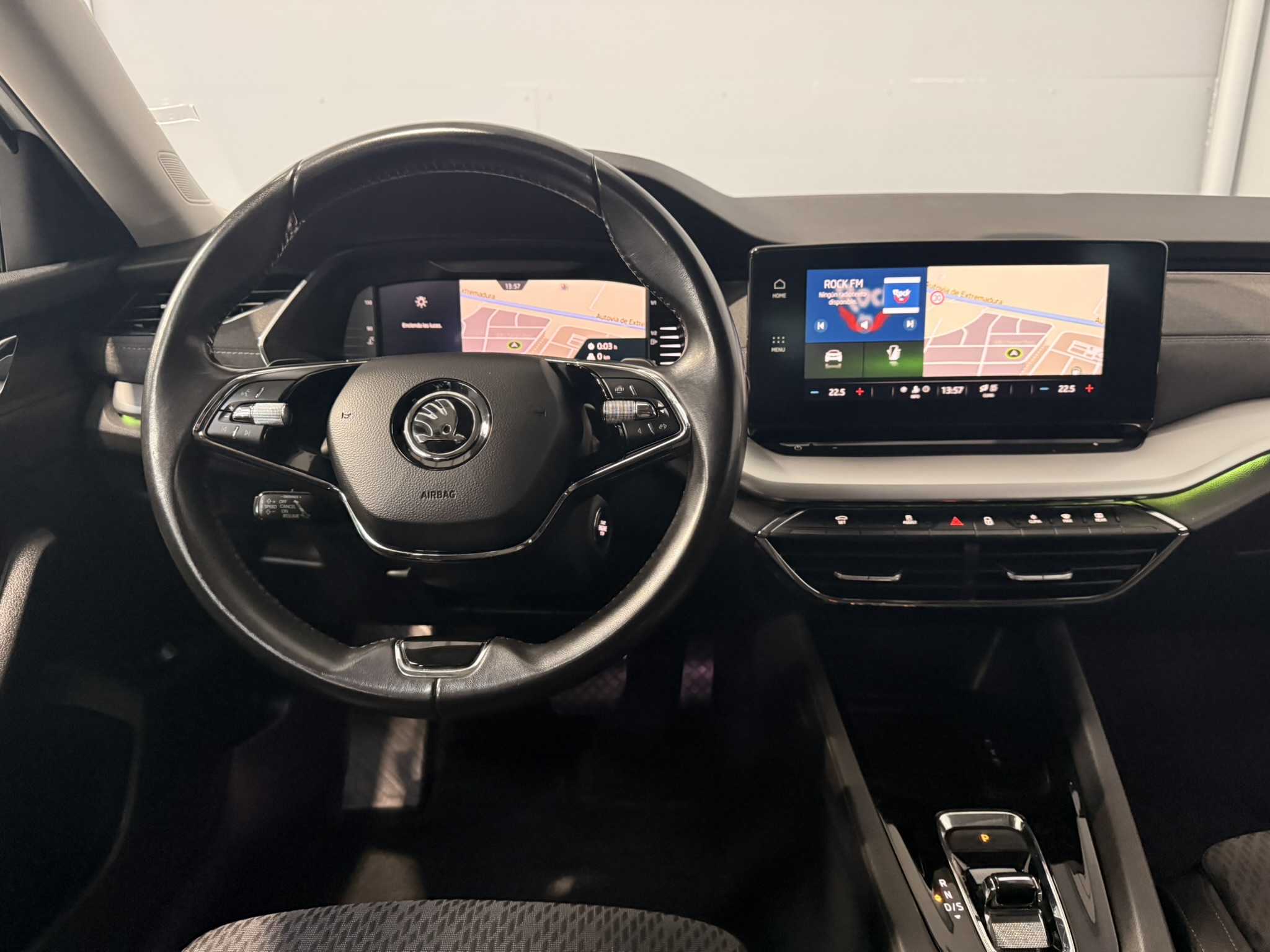 SkodaOctavia150DSGGris (45)